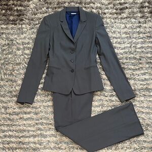 Women's Gray Wool Blazer and Pants Suit by Elie Tahari, Size 0